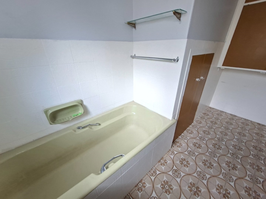6 Bedroom Property for Sale in Dan Pienaar Free State